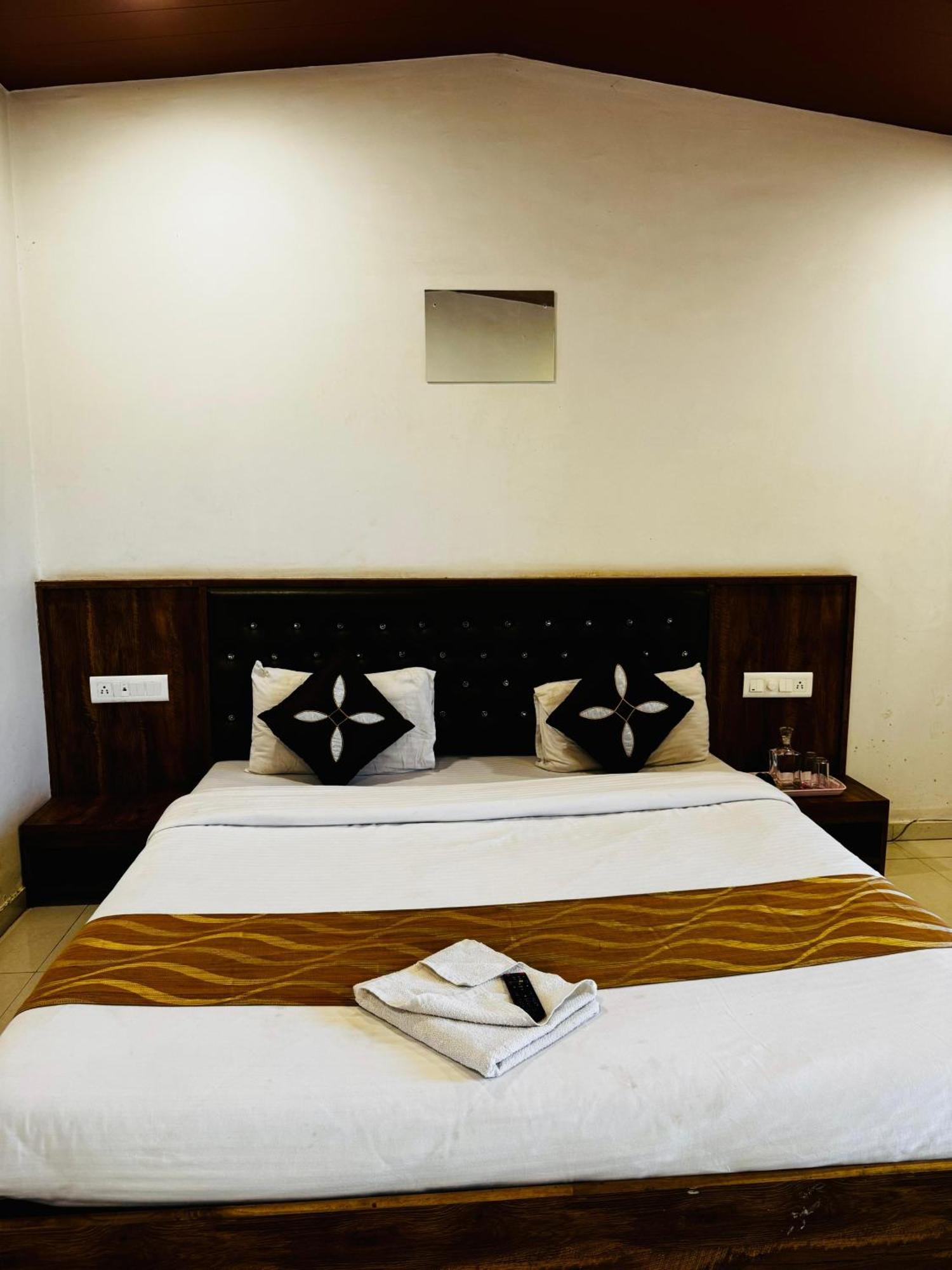 Hotel Crystal