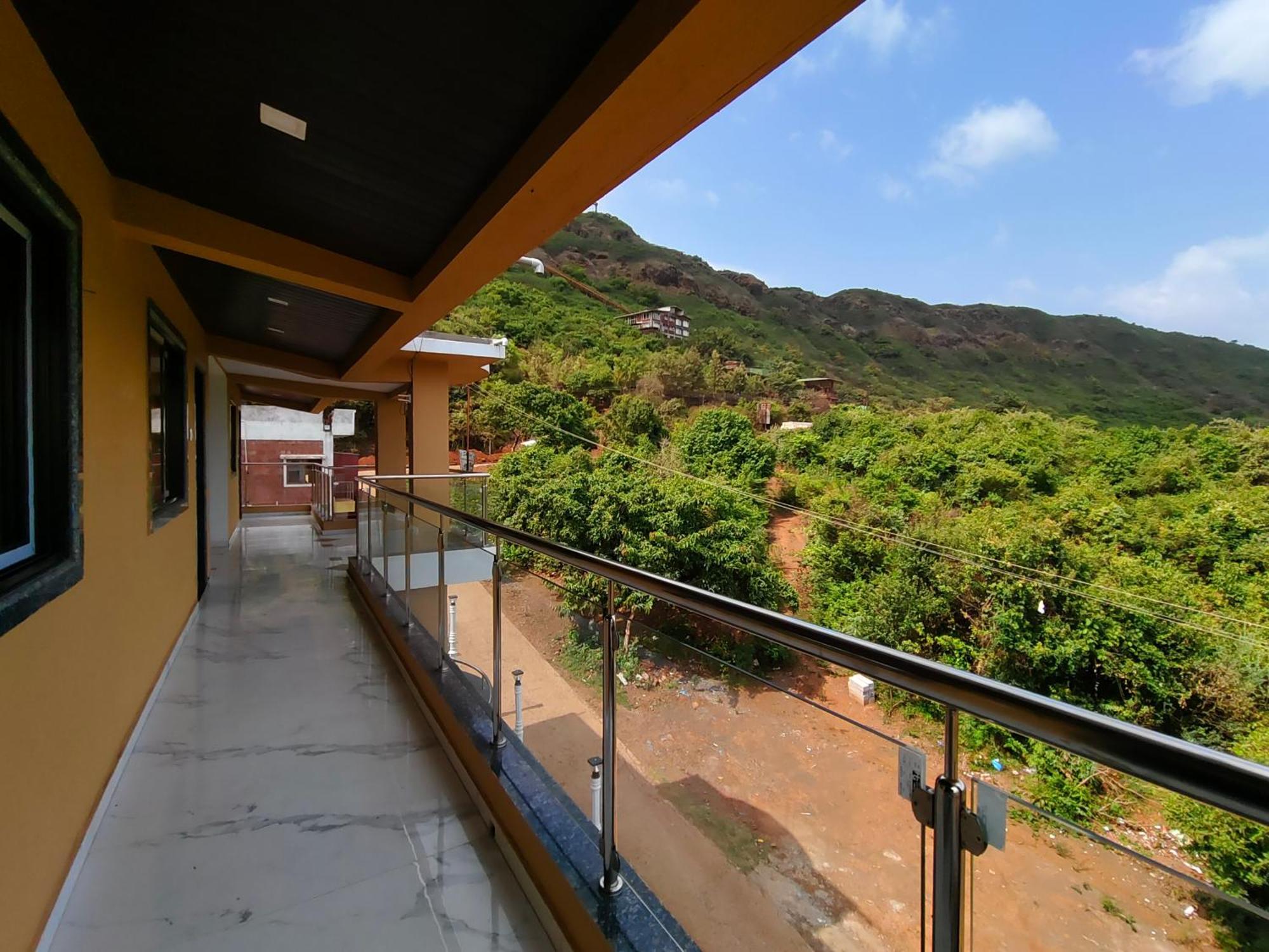Kadam Palace Hotel 3*