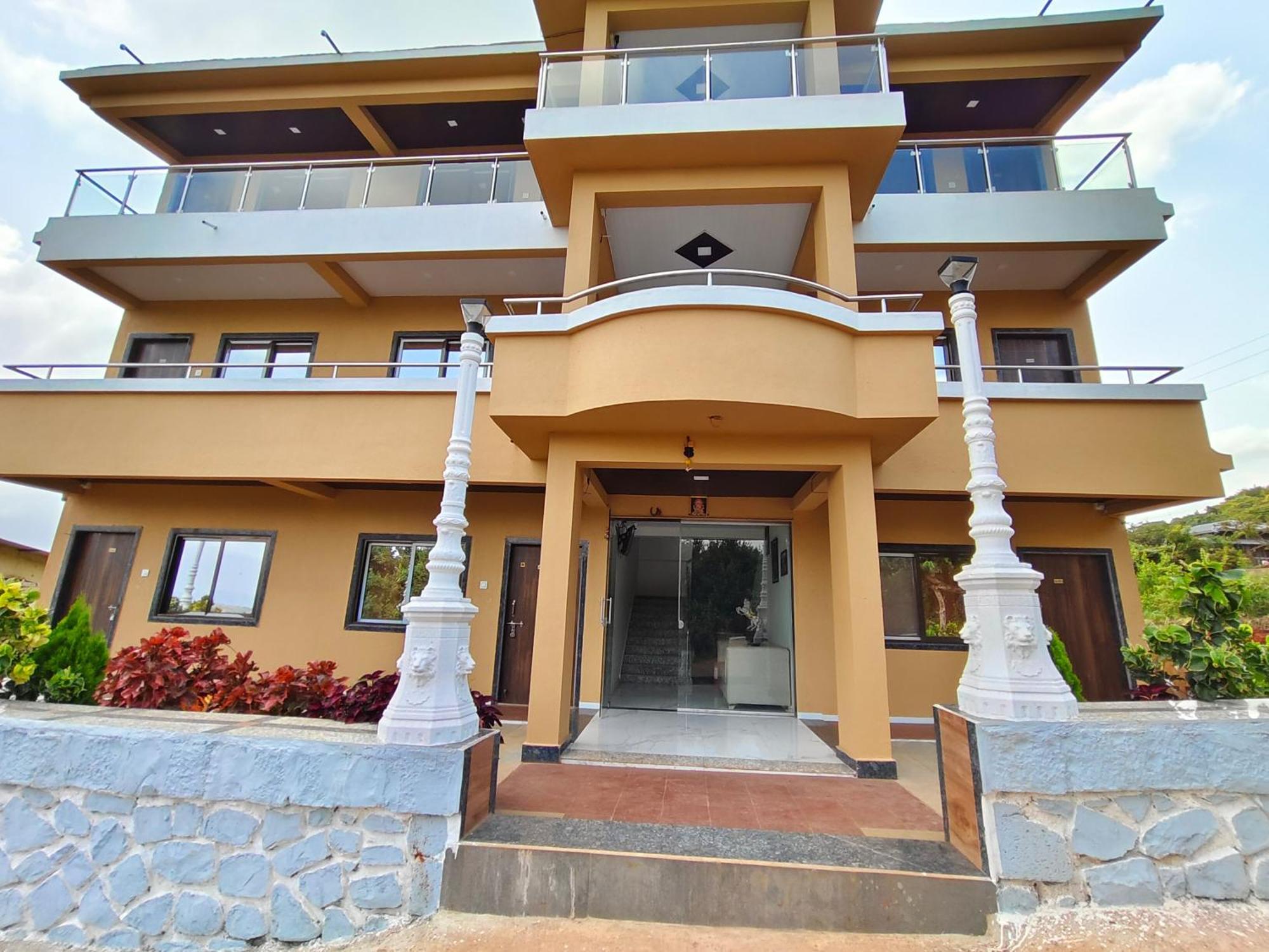 Kadam Palace Hotel 3*