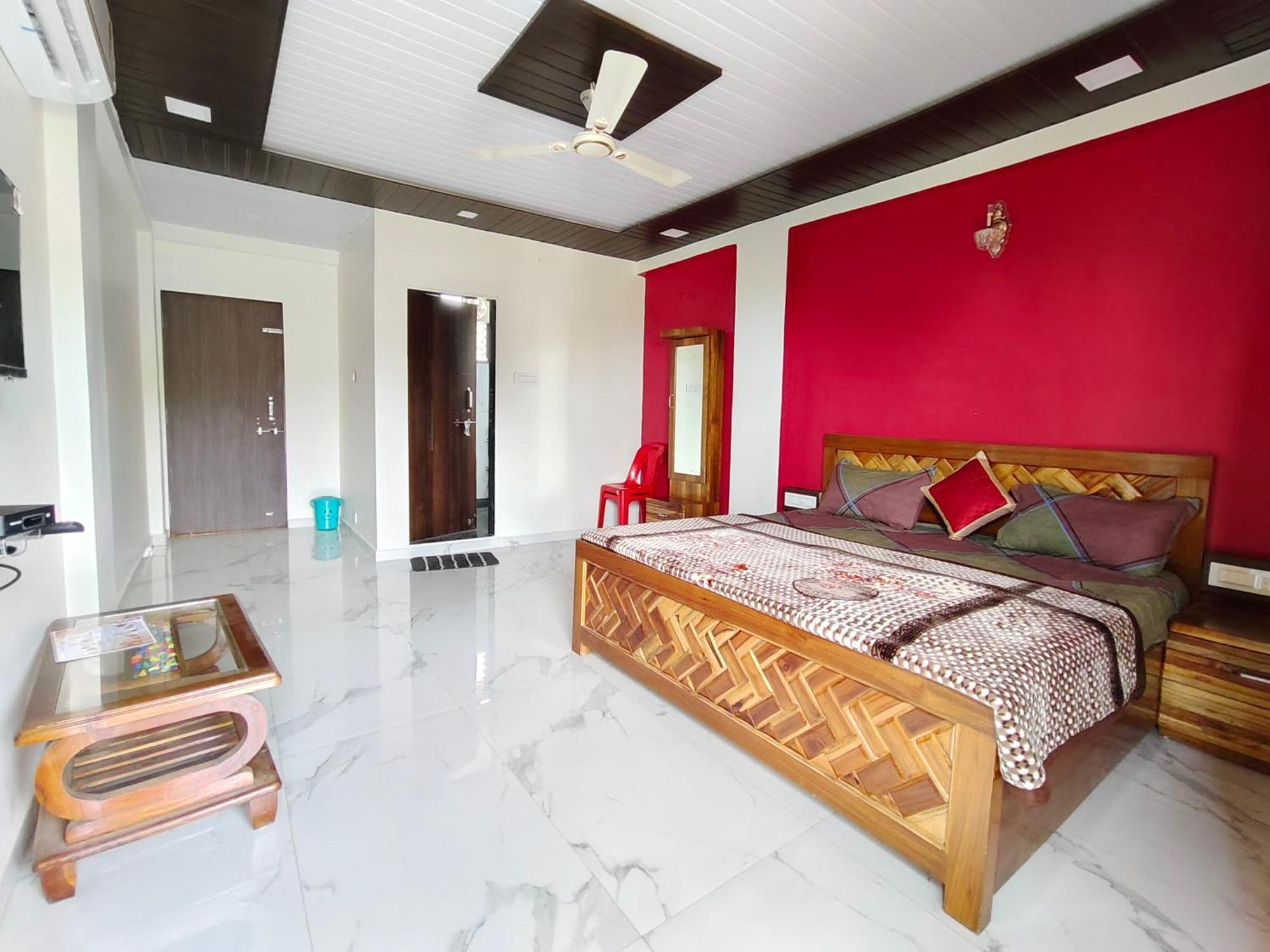 Hotel Kadam Palace Mahabaleshwar