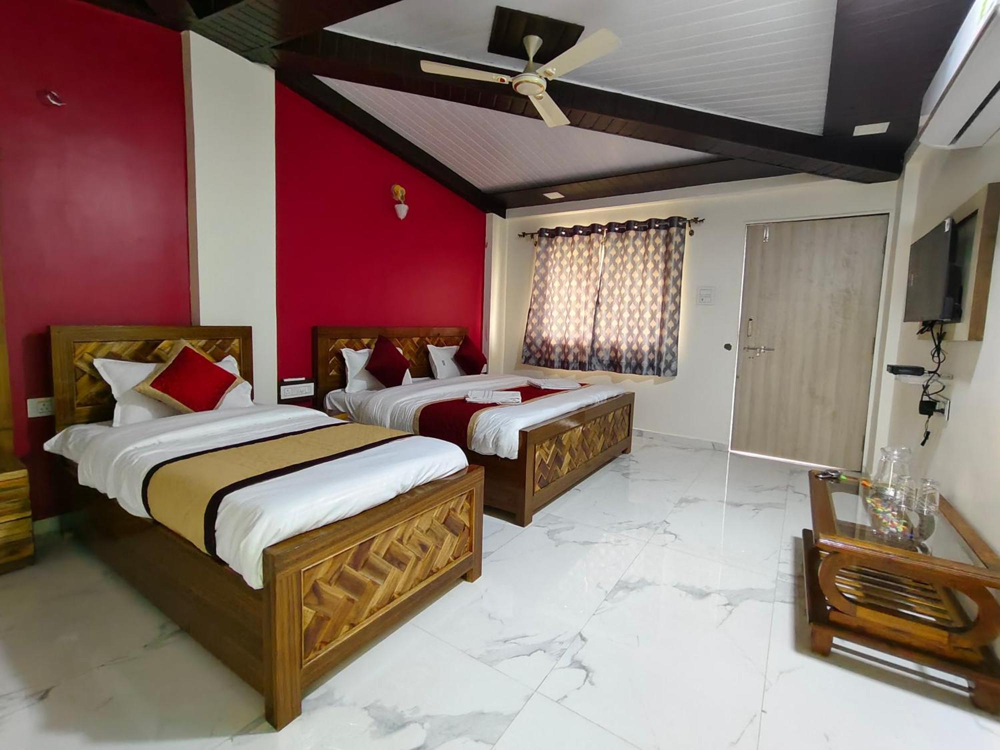 Kadam Palace Mahabaleshwar
