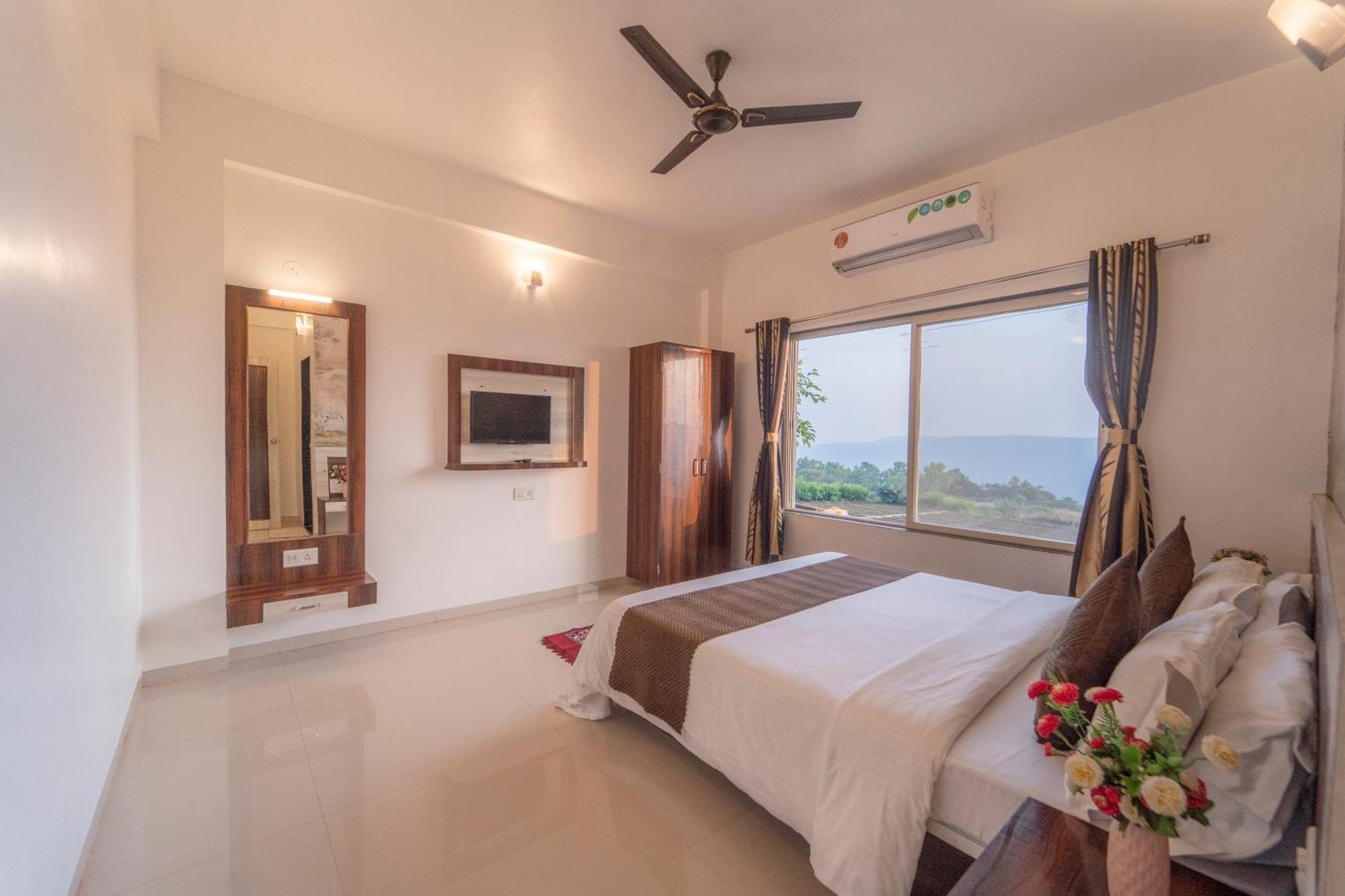 Hill View ,mahabaleshwar , Private Swimming Pool *