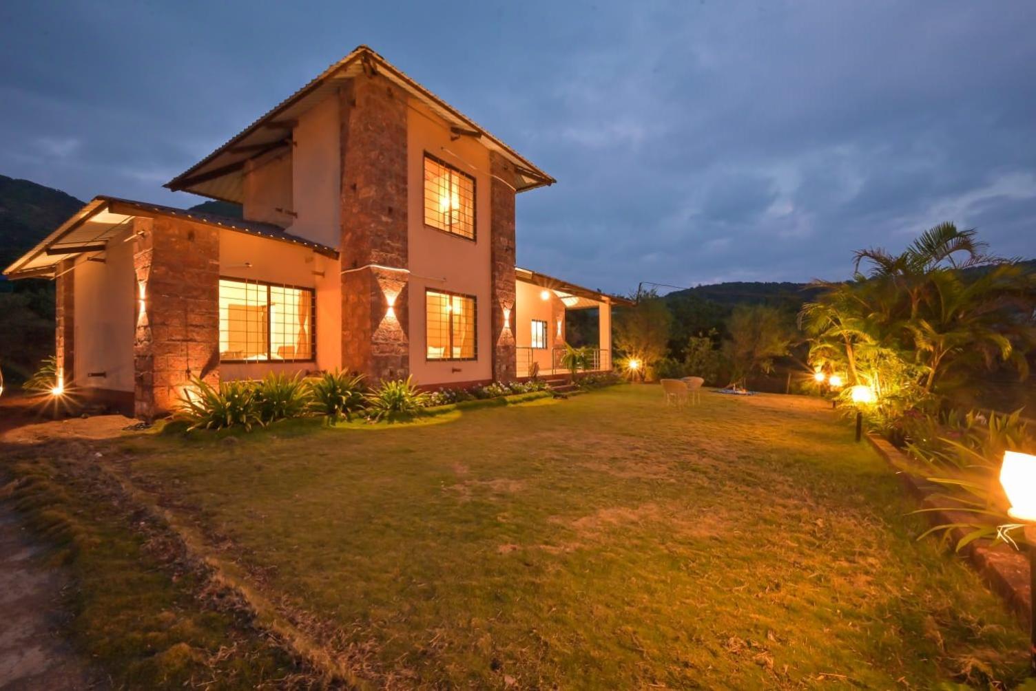 Lifeline Villas- Backwater Breeze Valley View Luxurious Infinity Pool With Huge Open Area * Mahabaleshwar