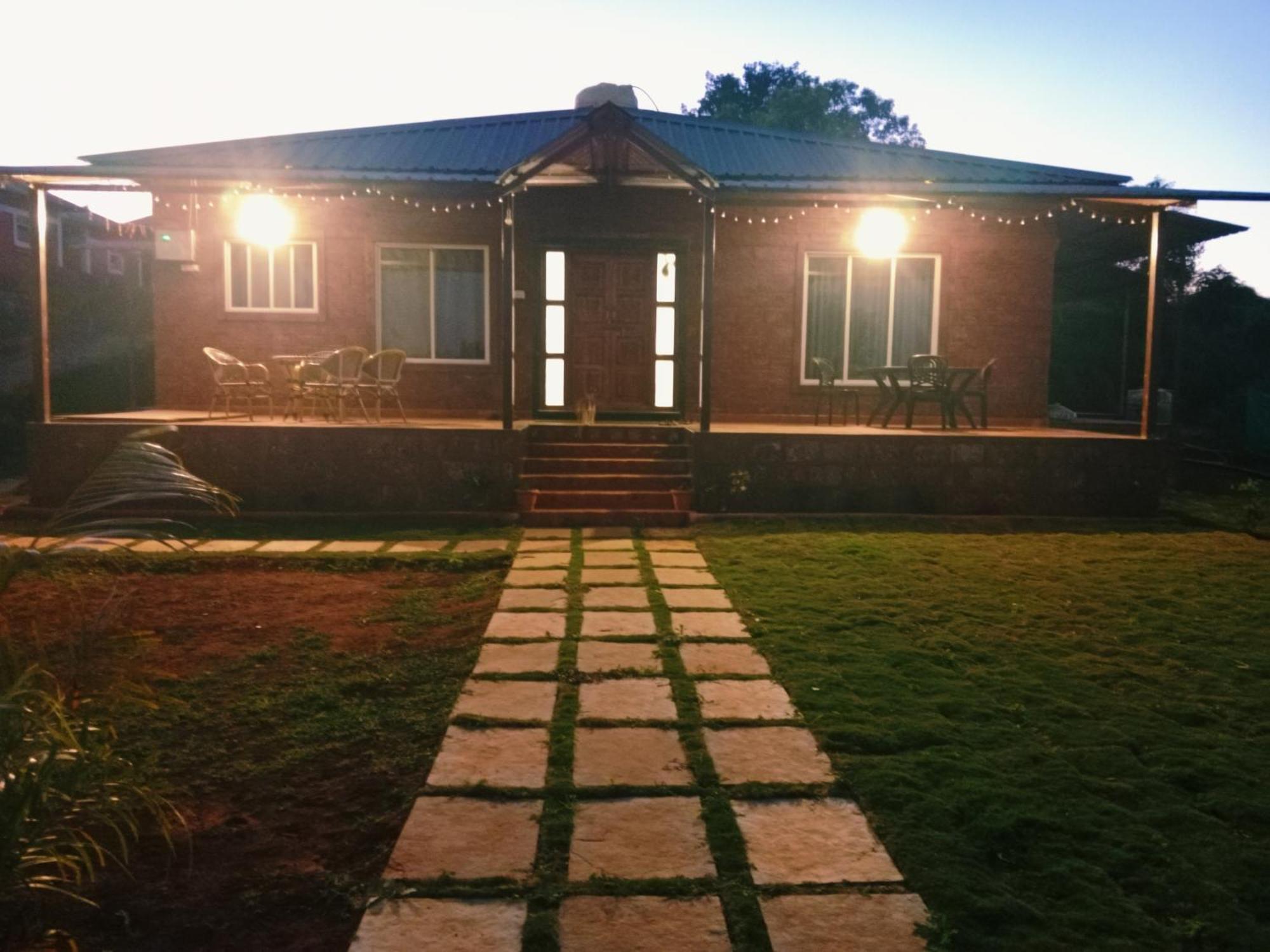 Villa 3bhk Browne By Villass *