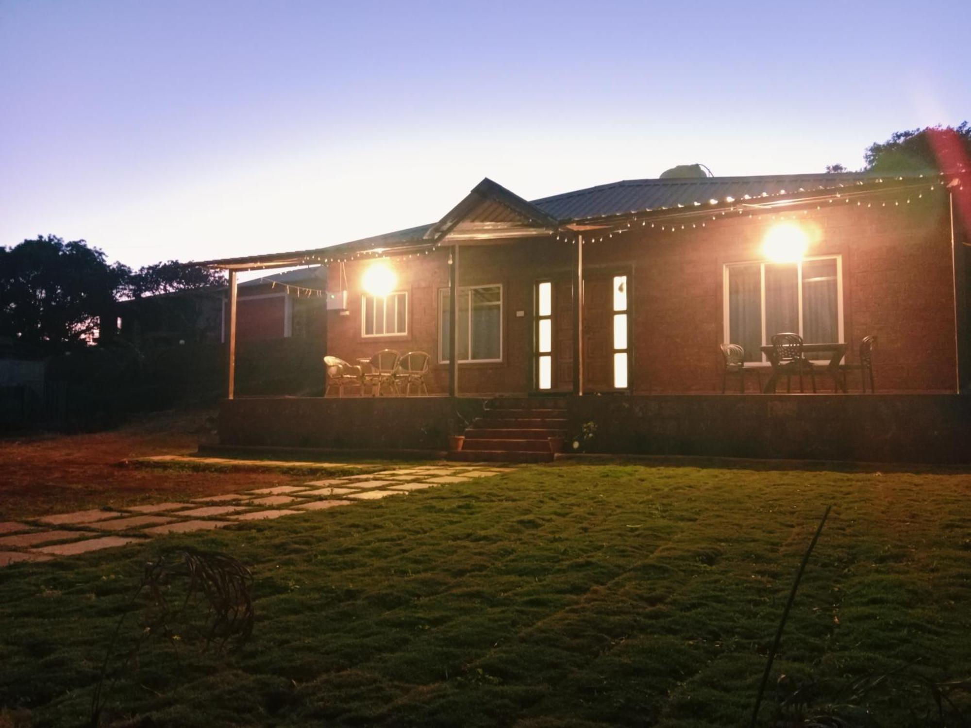 3bhk Browne By Villass *