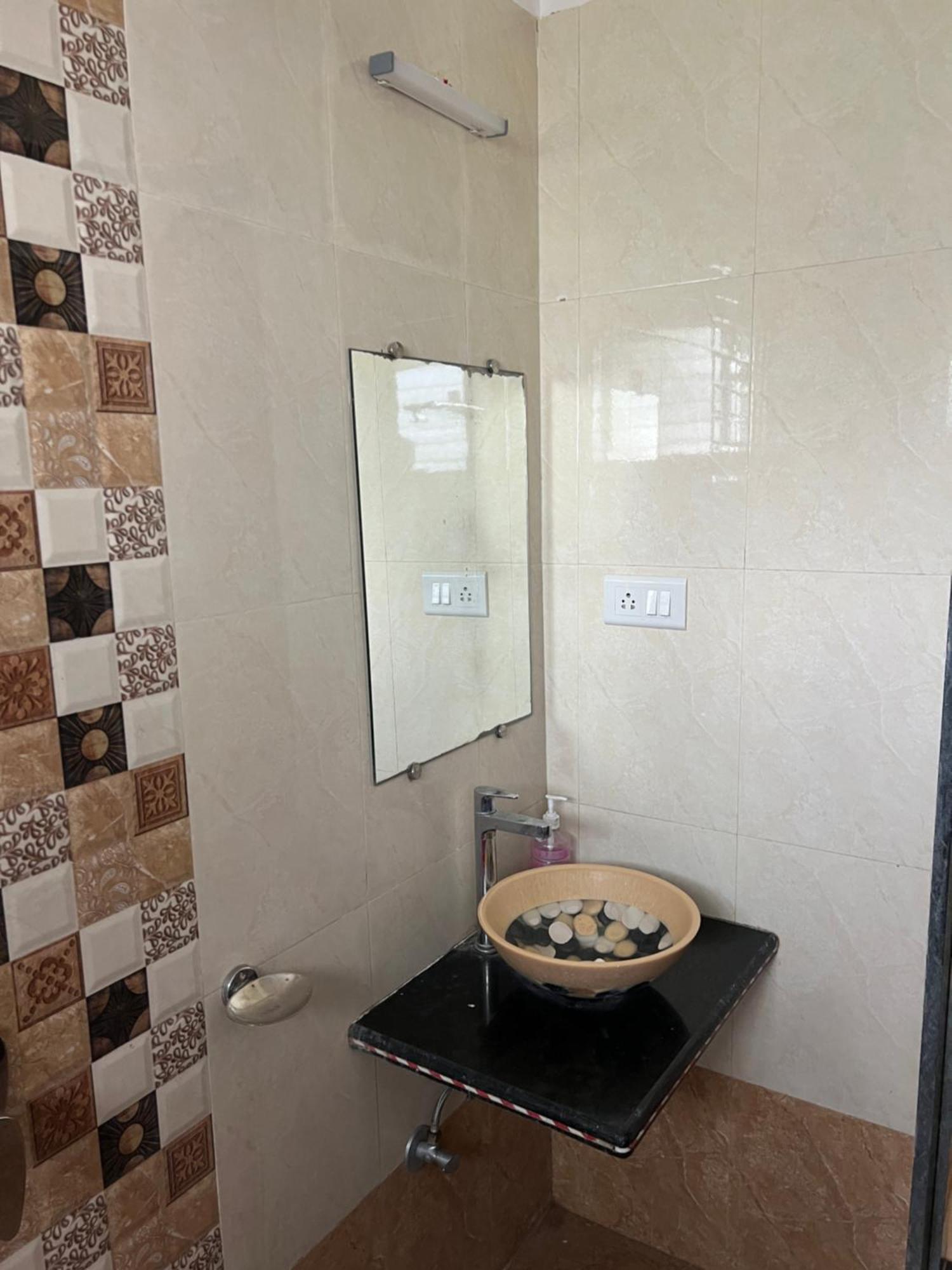Hotel Shriyan