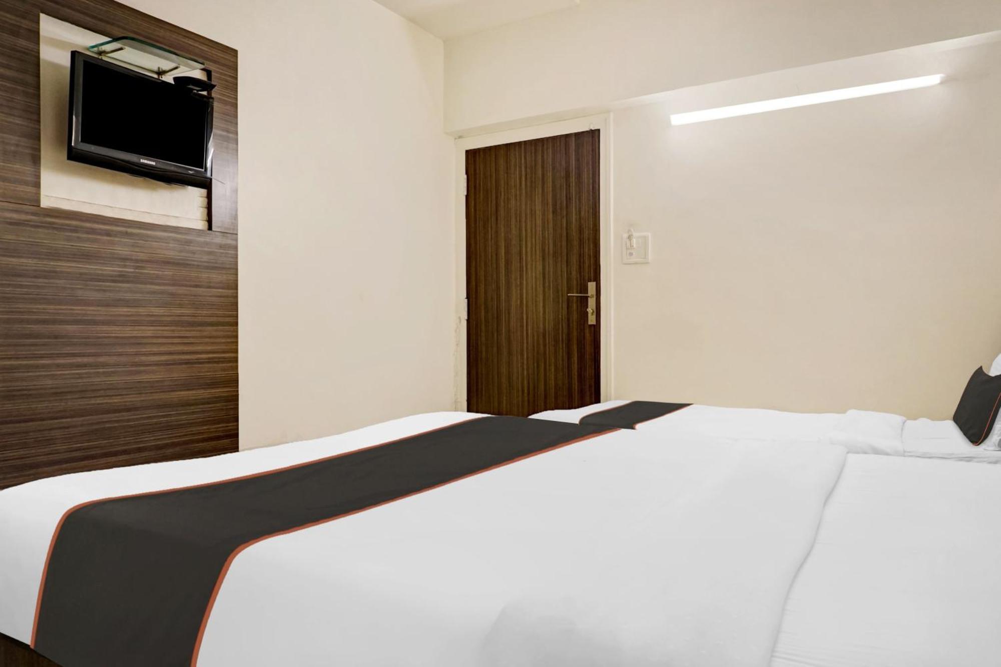 Collection O Rama Executive Hotel
