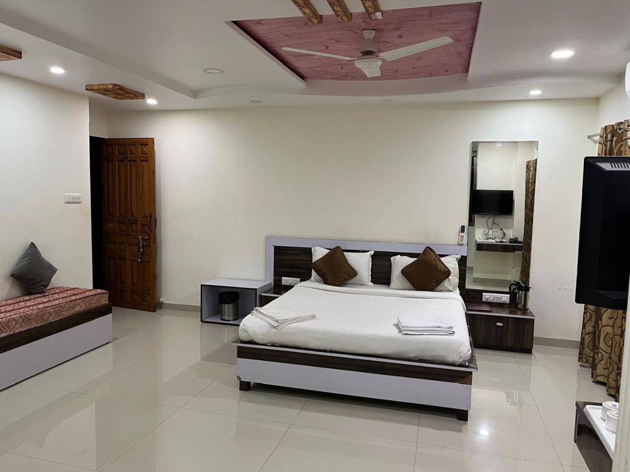 Resort Jeevan Village