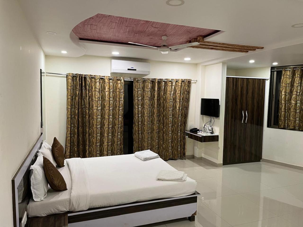 Resort Jeevan Village *