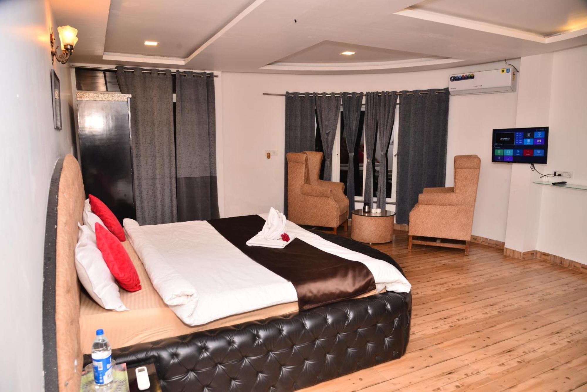 Elephant Valley View Hotel