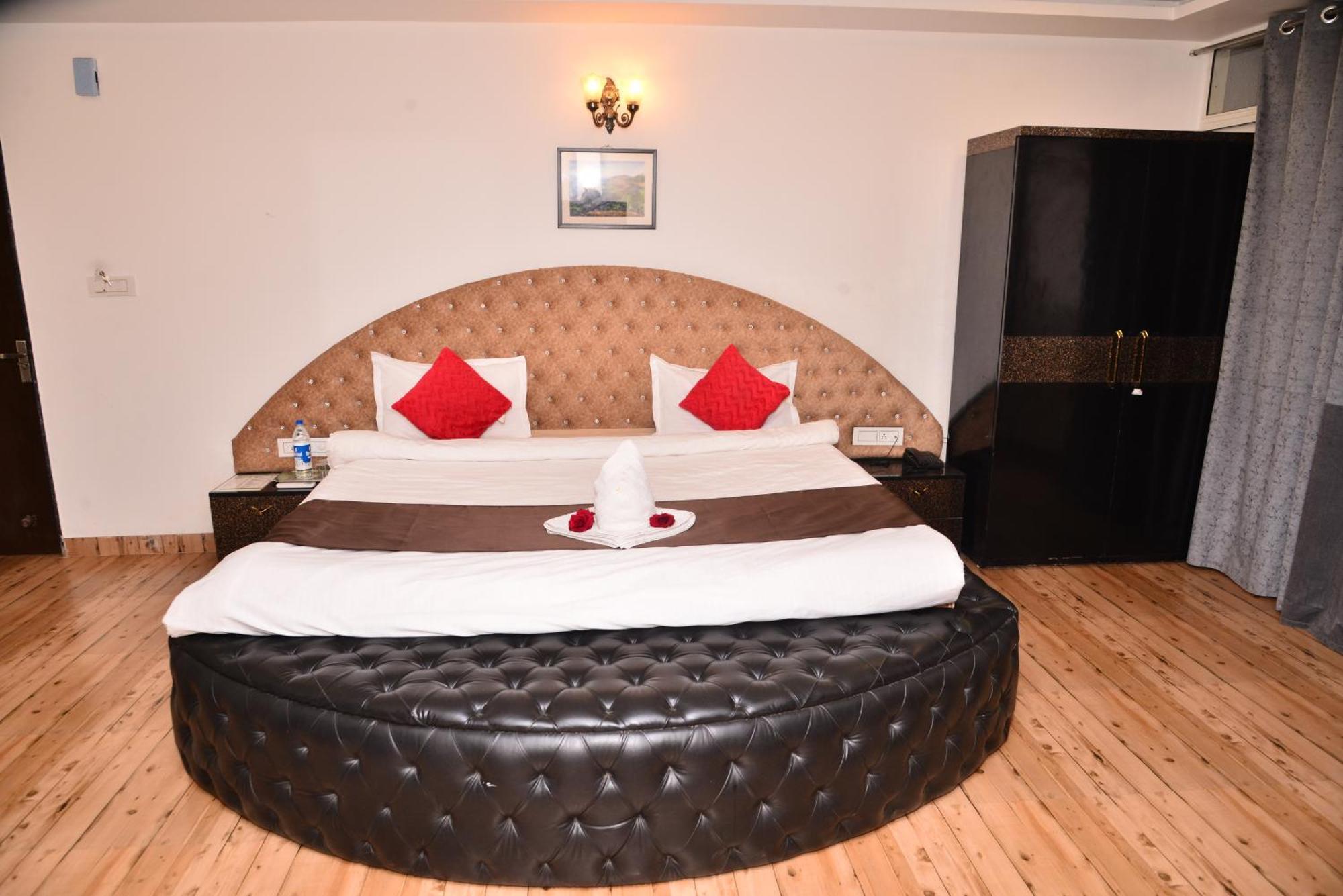 Hotel Elephant Valley View Mahabaleshwar
