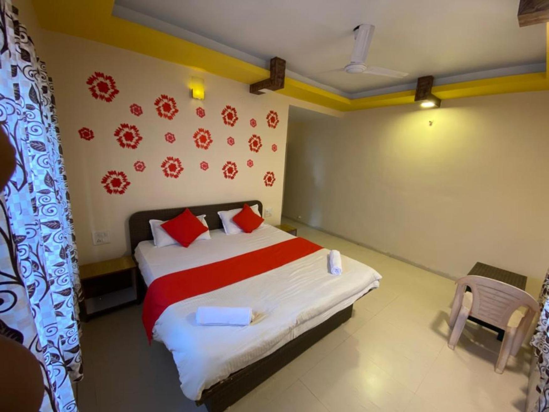 Twilight House 3*