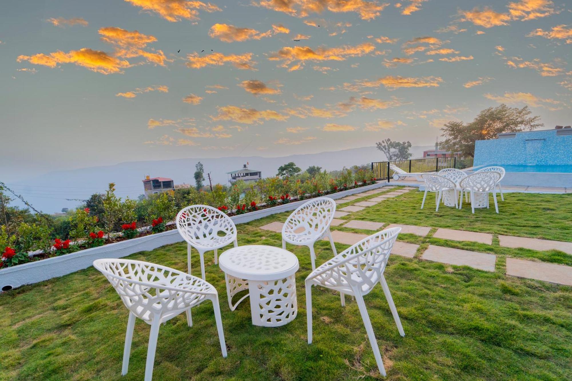 Momentous And * Mahabaleshwar