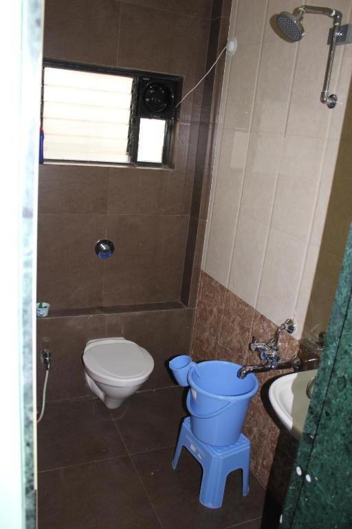 Private Garden Bungalow, Main Road Connected - Om Bungalow, Happy Stay, *