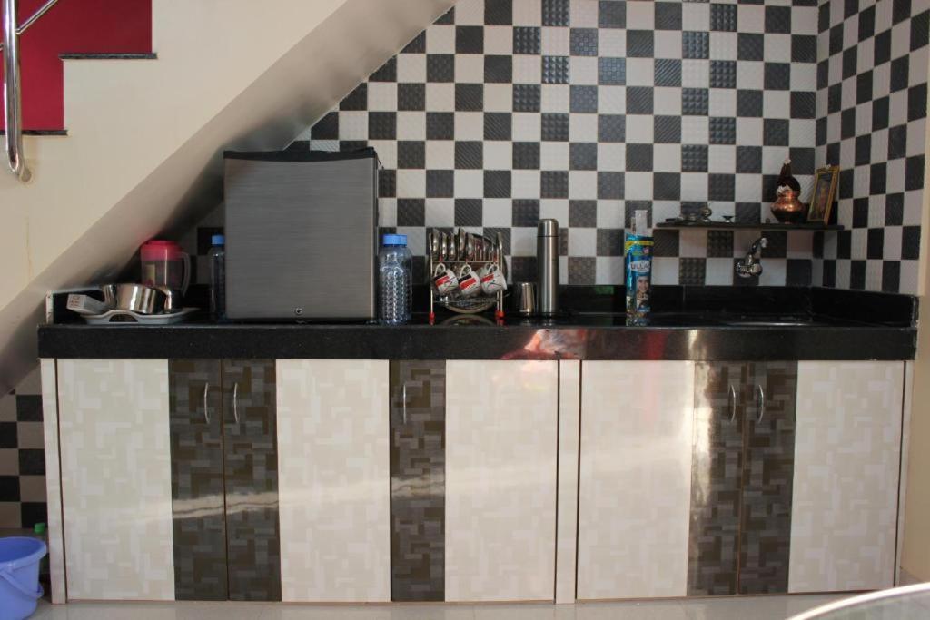 Villa Private Garden Bungalow, Main Road Connected - Om Bungalow, Happy Stay, *