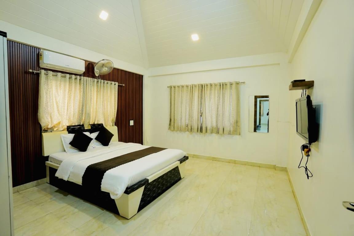 Mahalaxmi Hills