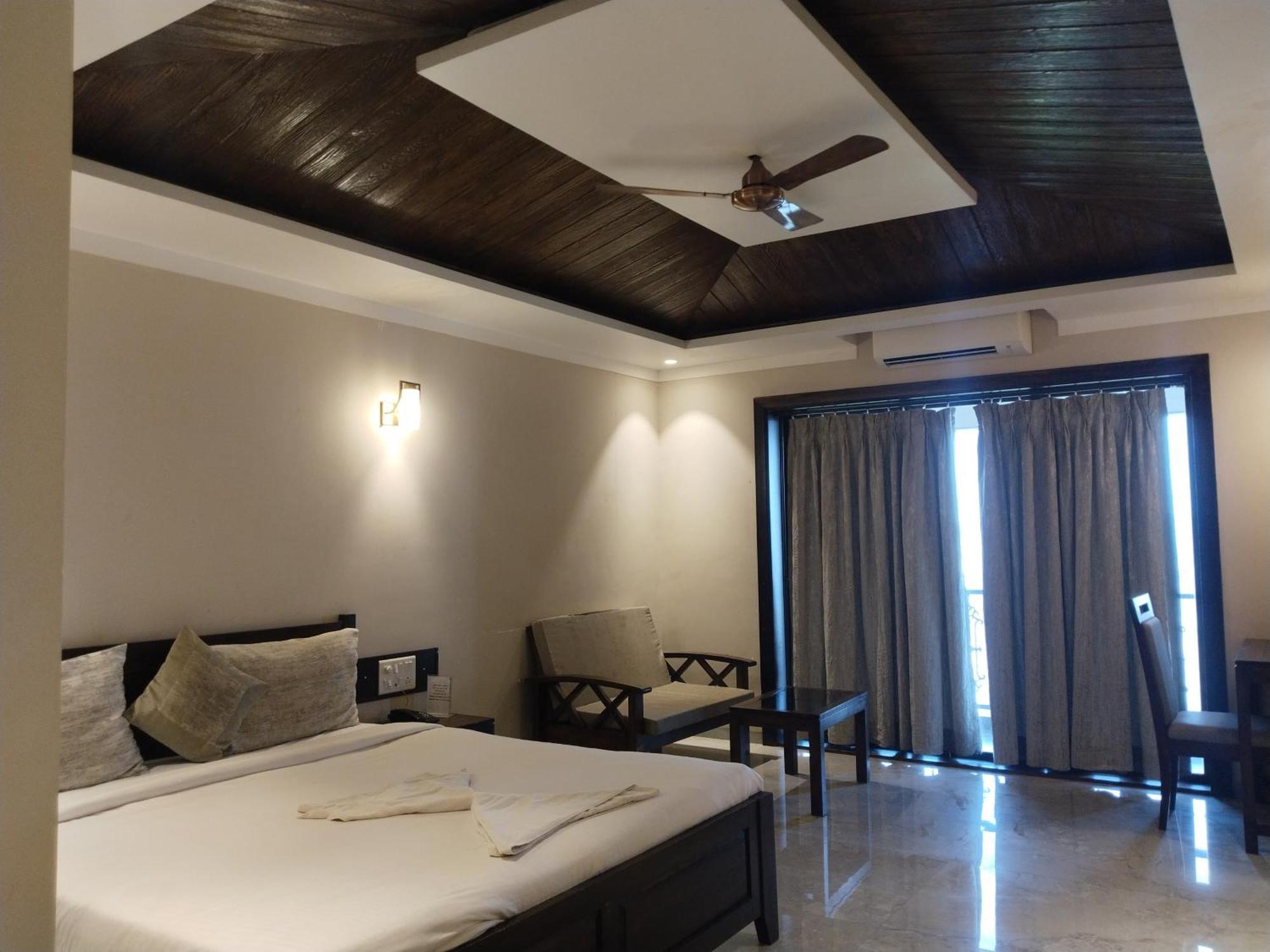 Hotel The Byke Sai