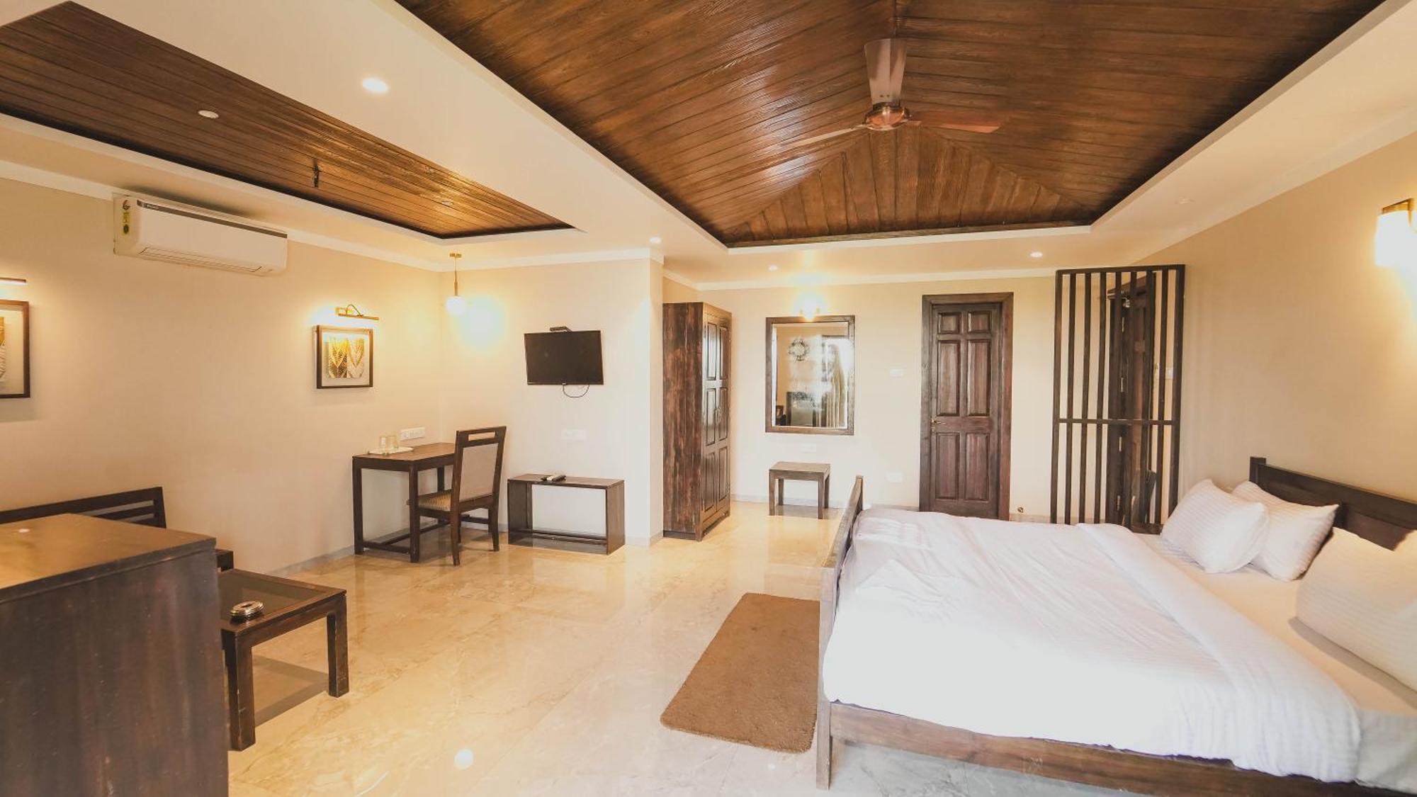 The Byke Sai Hotel 3*