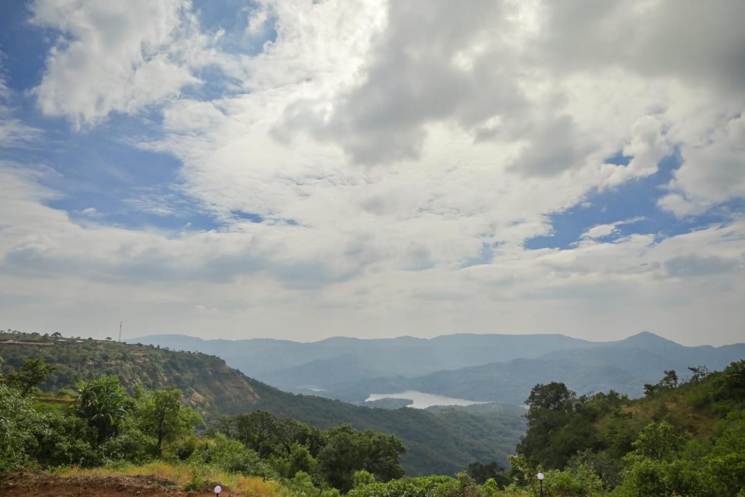Lifeline Villas- Backwater Breeze Valley View Luxurious Infinity Pool With Huge Open Area Holiday home