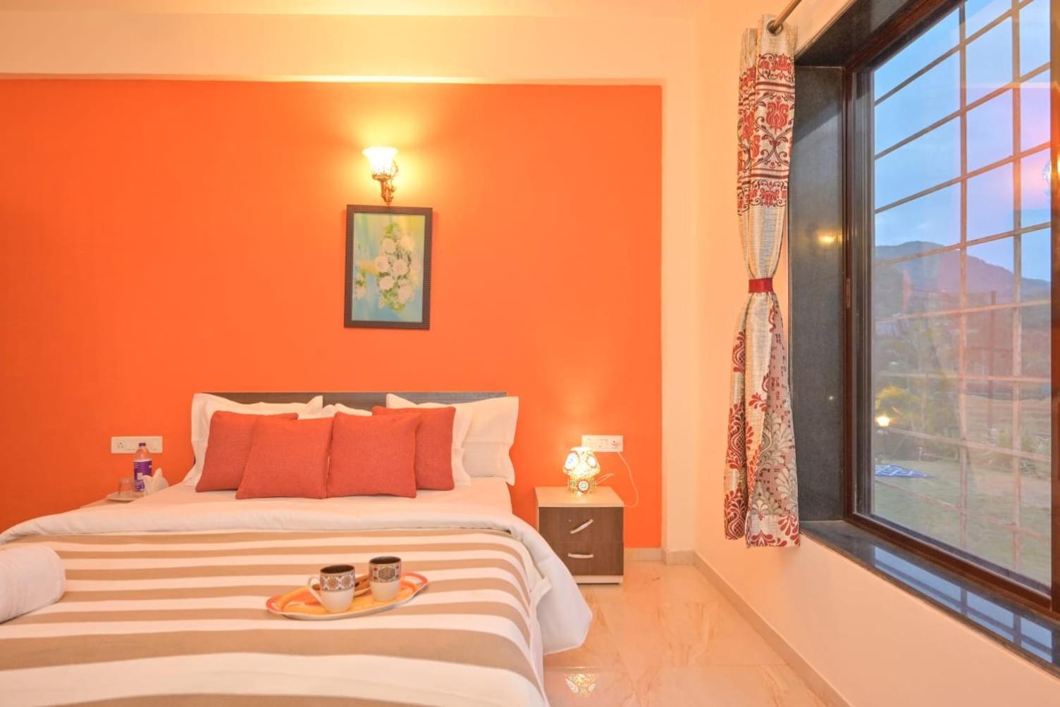Lifeline Villas- Backwater Breeze Valley View Luxurious Infinity Pool With Huge Open Area