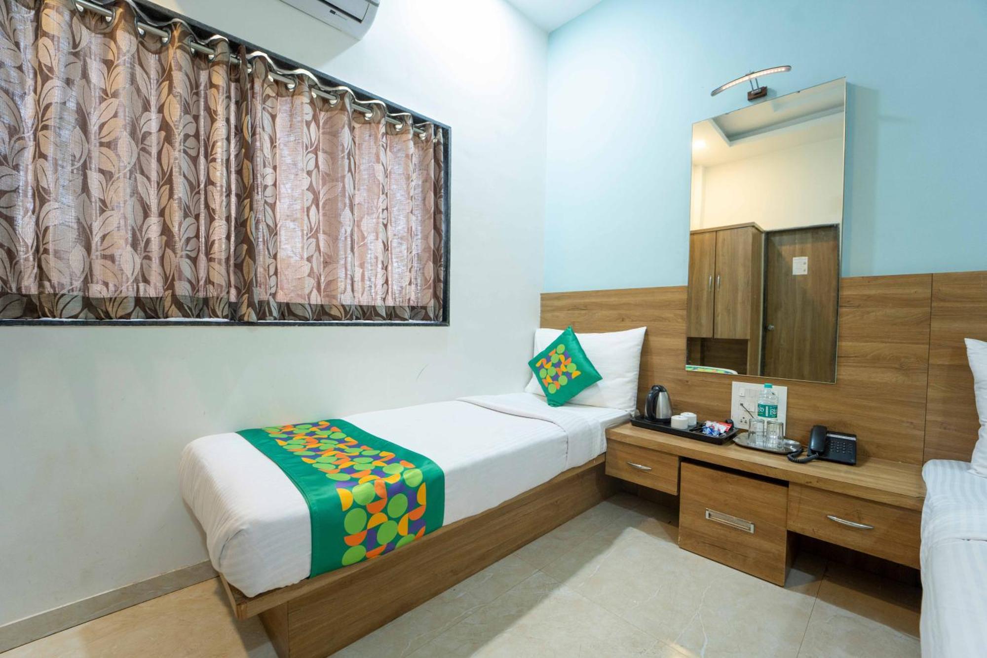 Treebo Winter Town Venna 3*