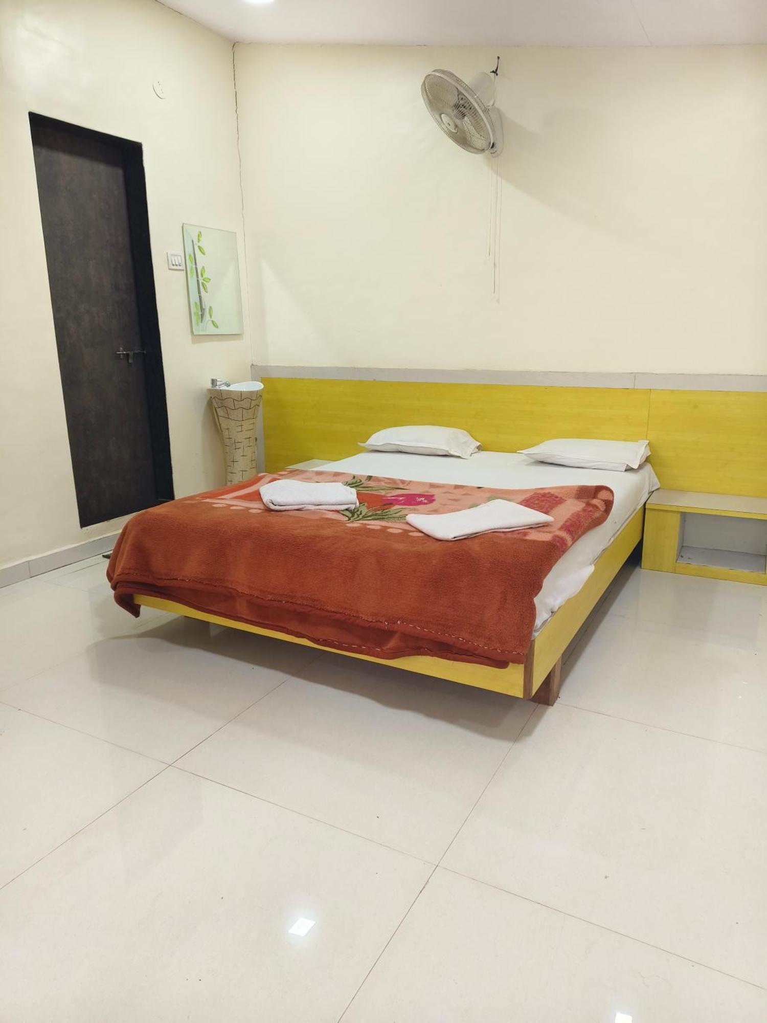 Girichintan Bunglow Guest house *