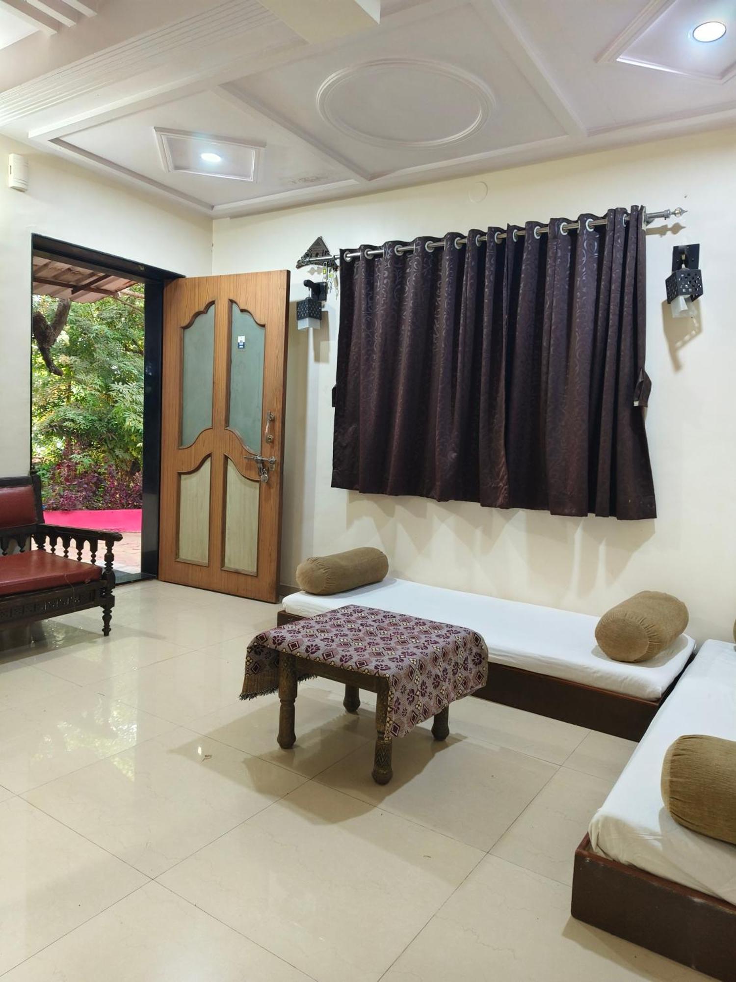 Girichintan Bunglow Guest house *