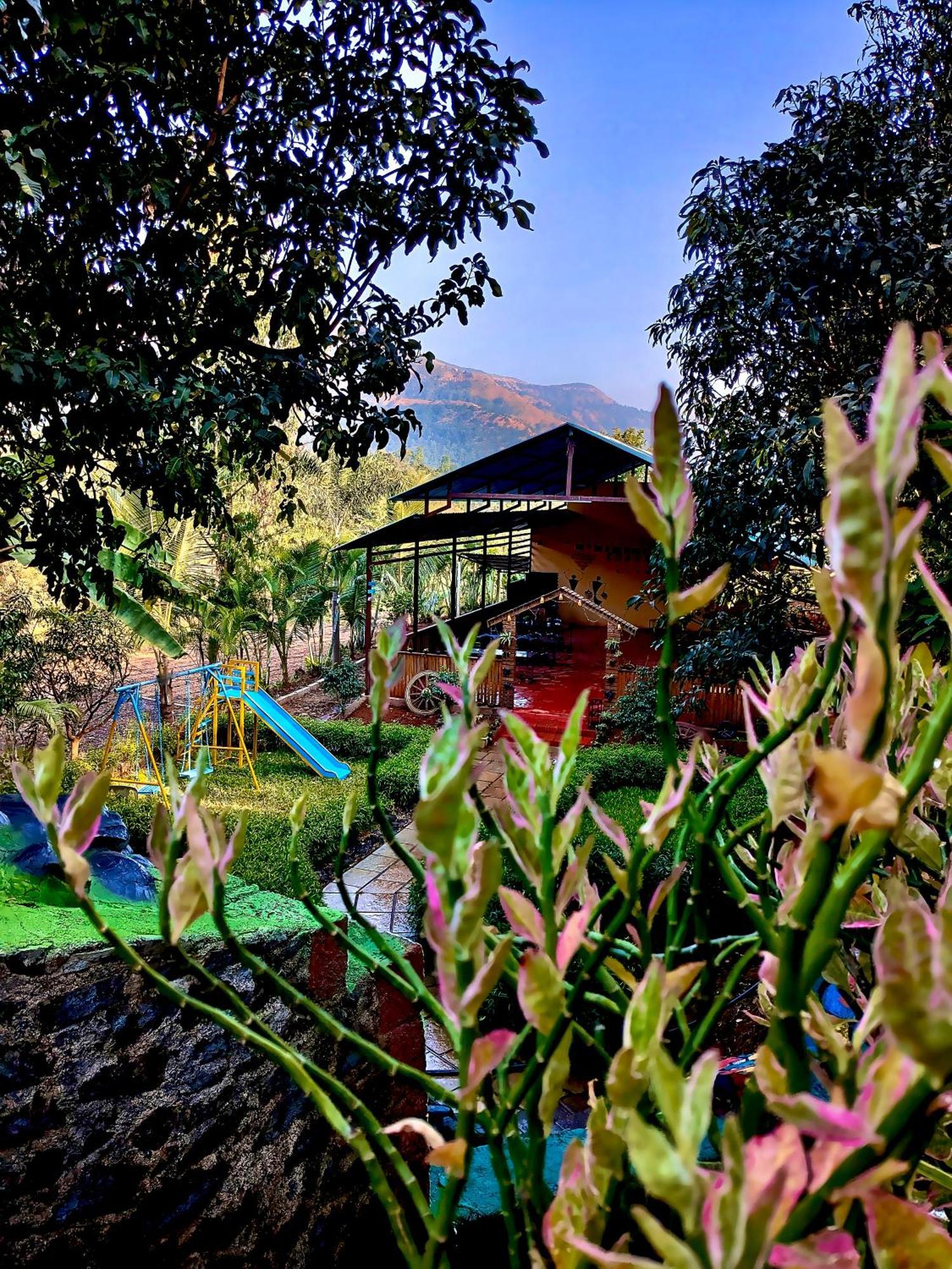 Chardara Agrotourism & * Mahabaleshwar