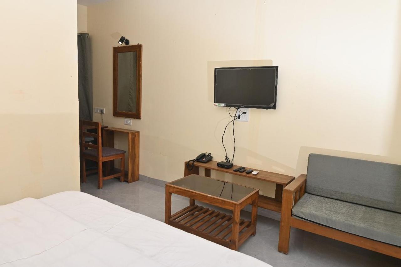Shiv Parvati - 5 Bhk In Hotel 3*