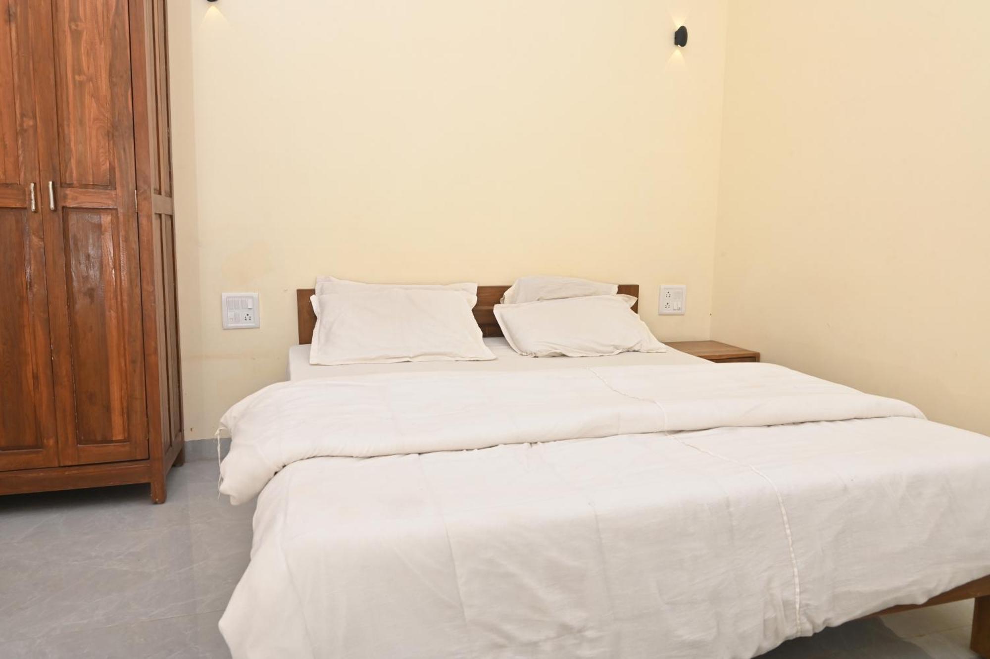 Shiv Parvati - 5 Bhk In
