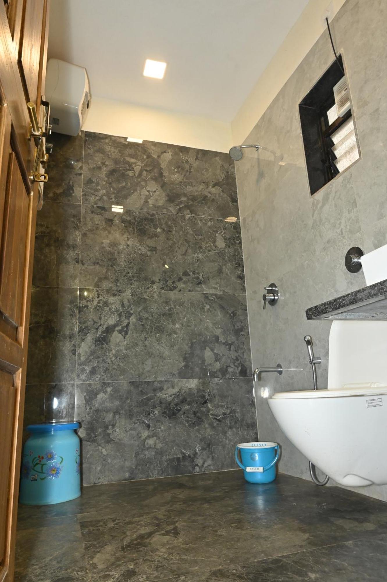 Shiv Parvati - 5 Bhk In Hotel 3*