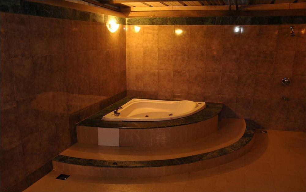 United 21 Resort- Mahabaleshwar