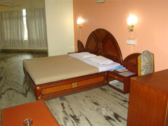 Shahee Hotel 3*