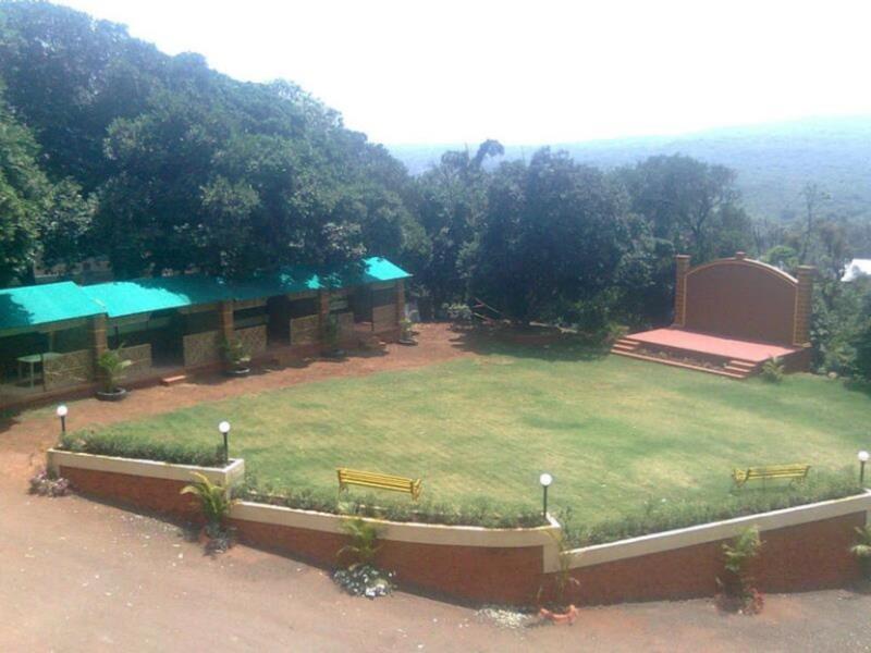 Hotel Krishna Continental 2*