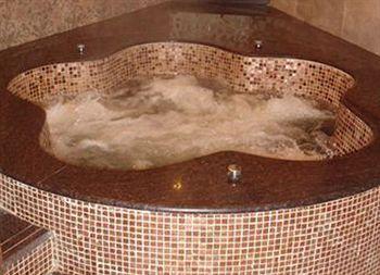 Valley View Hotel 3*