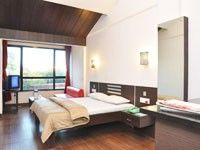 Regal Woodside Retreat 4*