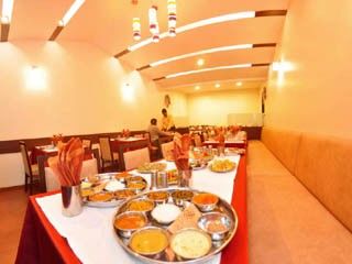 Suman Raj Hotel