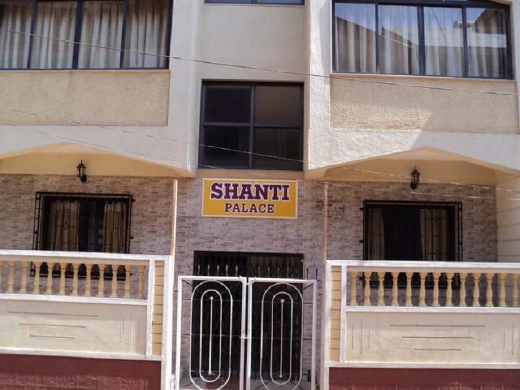 Bed & Breakfast Shanti Palace *
