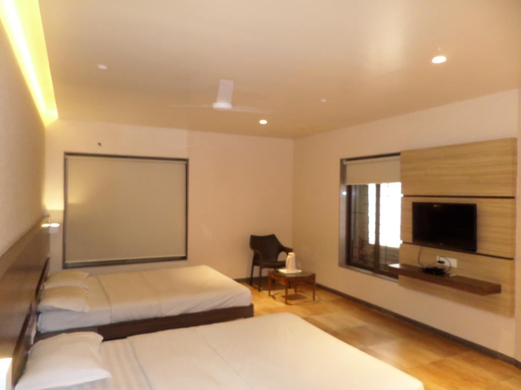 Pankaj Executive Hotel