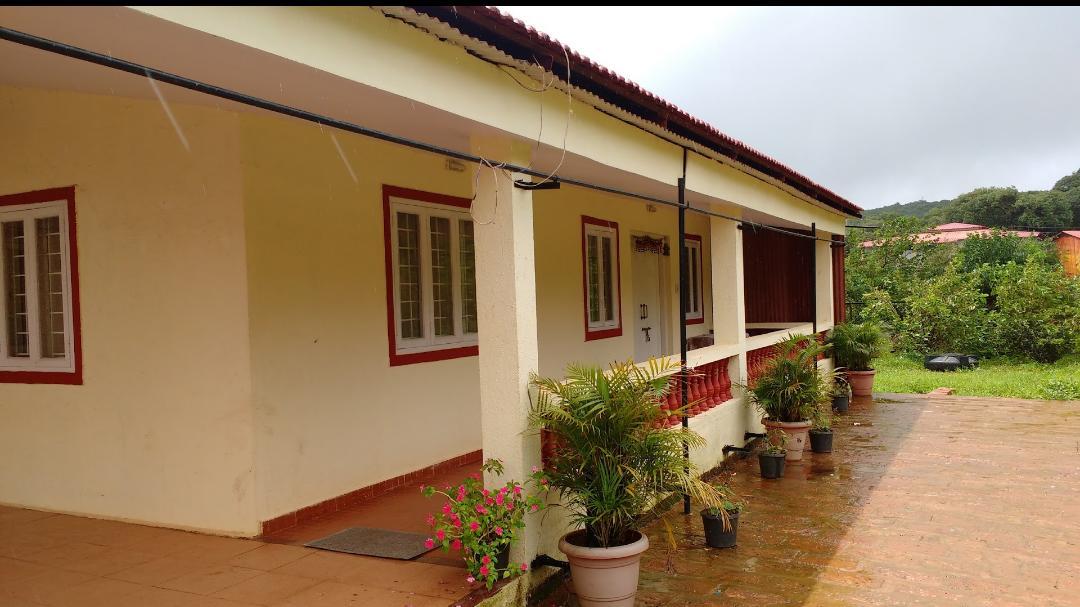 Shraddha Swaraj Farmhouse Hotel