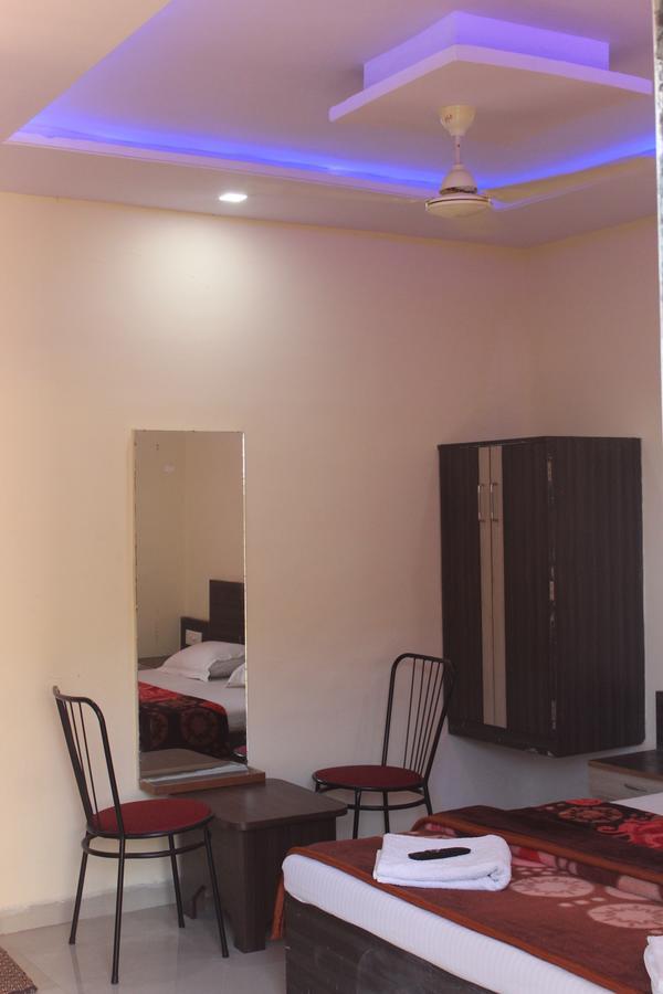 Omkar Residency Hotel *