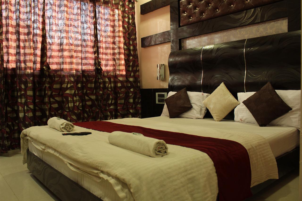 Js Excellency Hotel 2*