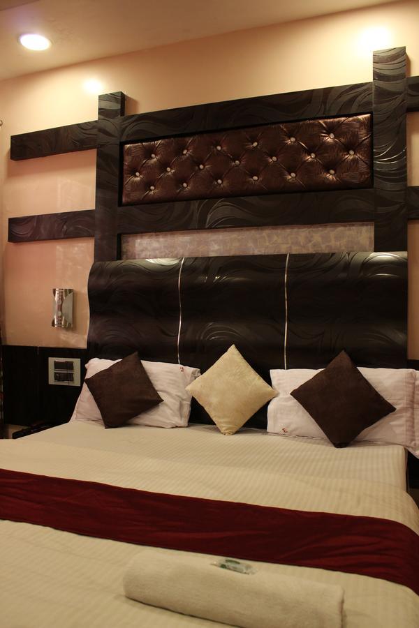 Js Excellency Hotel 2*