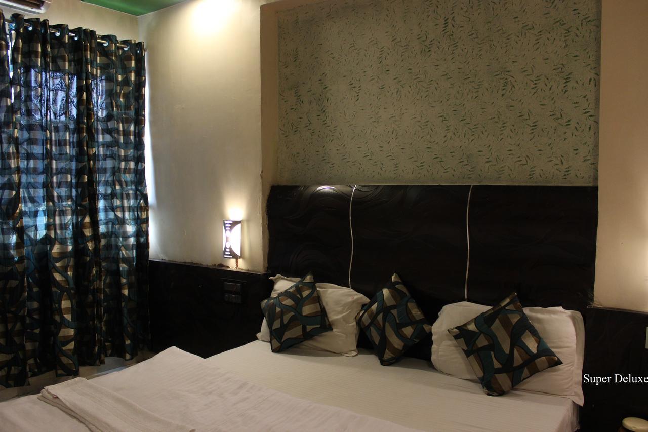 Js Excellency Hotel