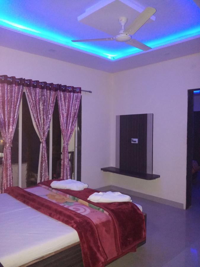 Omkar Residency Hotel *
