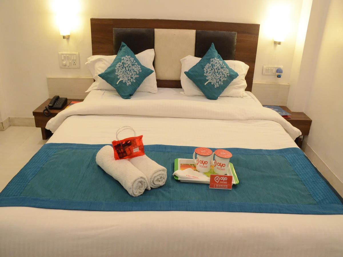 Oyo 10440 Surabhi Hotel