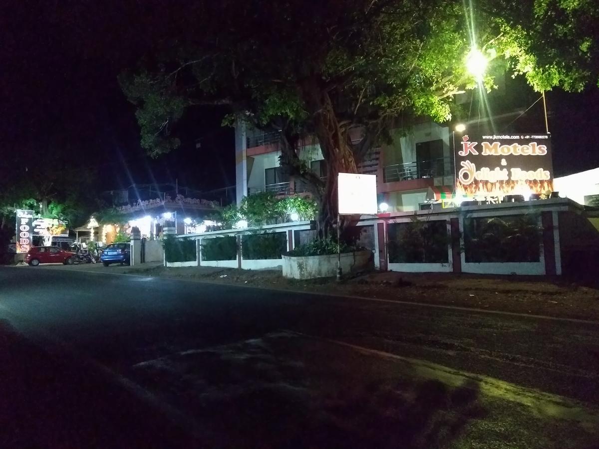 Jk Hotels Motel *