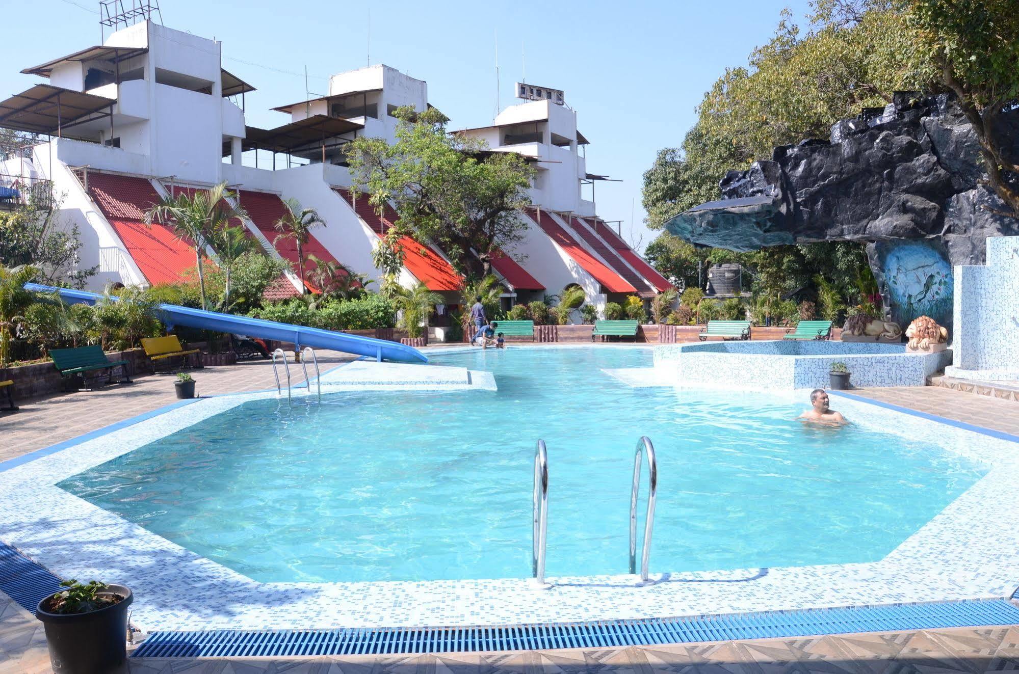 Neetas Shanti Resort Mahabaleshwar