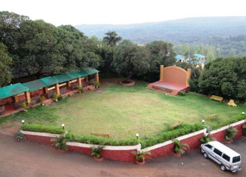 Hotel Krishna Continental 2*