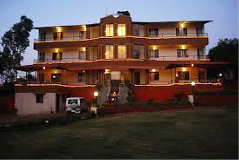 Krishna Continental 2* Mahabaleshwar